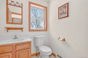 162 Hilltop Dr, Hurley, NY 12443 - Photo 17