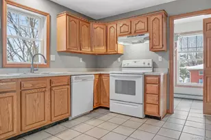 162 Hilltop Dr, Hurley, NY 12443 - Photo 9