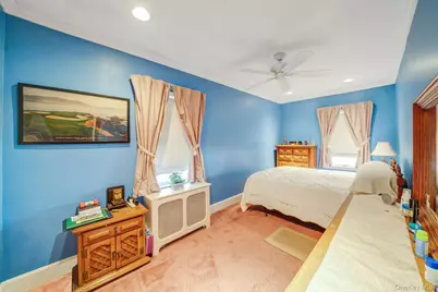 4 W William Street, Bay Shore, NY 11706 - Photo 17