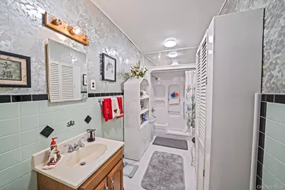 4 W William Street, Bay Shore, NY 11706 - Photo 19