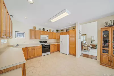 48 Kate Circle, Middle Island, NY 11953 - Photo 13