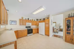 48 Kate Cir, Middle Island, NY 11953 - Photo 13