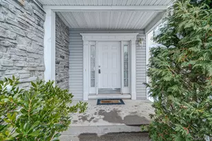 48 Kate Cir, Middle Island, NY 11953 - Photo 3