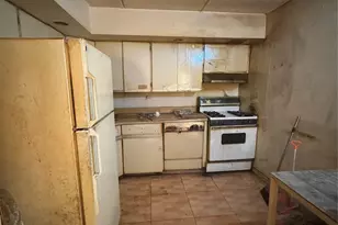 143-37 Barclay Ave, Flushing, NY 11355 - Photo 5