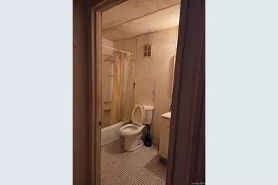 14337 Barclay Avenue #A1, Flushing, NY 11355 - Photo 3