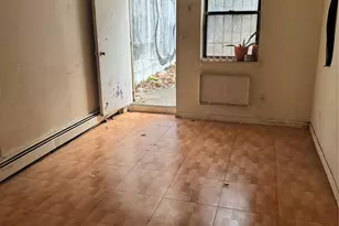 143-37 Barclay Ave, Flushing, NY 11355 - Photo 7