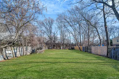 476 Revilo Avenue, Shirley, NY 11967 - Photo 7