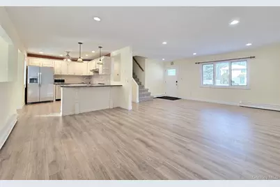 2 Franklin Street, Coram, NY 11727 - Photo 7