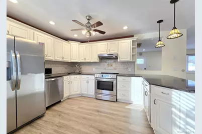 2 Franklin Street, Coram, NY 11727 - Photo 3