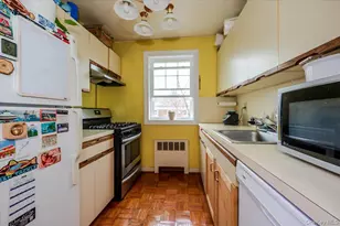 226-24 Kingsbury Ave, Oakland Gardens, NY 11364 - Photo 3