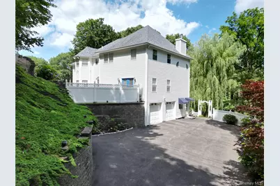 21 Beach Plum Drive, Centerport, NY 11721 - Photo 21