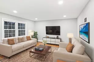 25 Lincoln Ave, Ronkonkoma, NY 11779 - Photo 7