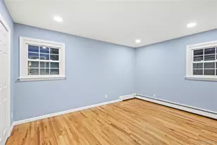 25 Lincoln Ave, Ronkonkoma, NY 11779 - Photo 11