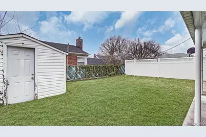 8268 Little Neck Parkway, Floral Park, NY 11004 - Photo 3