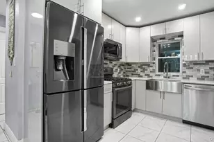 82-68 Little Neck Pkwy, Floral Park, NY 11004 - Photo 11