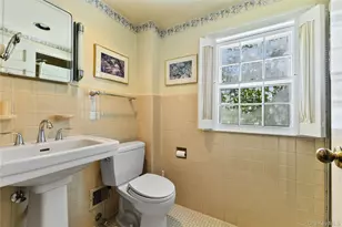 32 Harrison Dr, Larchmont, NY 10538 - Photo 11