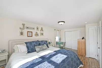 40 Knoll Lane, Levittown, NY 11756 - Photo 25