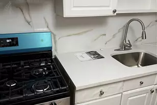 18 Leach St, Lynbrook, NY 11563 - Photo 5