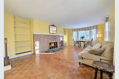 1435 Broadway Avenue, Holbrook, NY 11741 - Photo 11