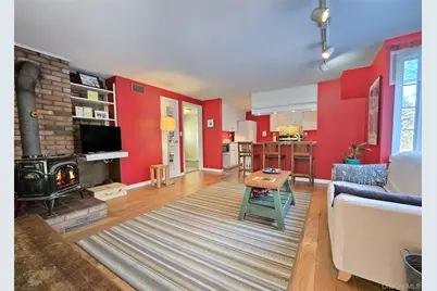 1435 Broadway Avenue, Holbrook, NY 11741 - Photo 9