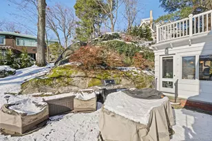 2 Village Ln, Bronxville, NY 10708 - Photo 35
