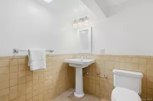 2 Village Ln, Bronxville, NY 10708 - Photo 29