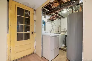 43-25 218th St, Bayside, NY 11361 - Photo 23