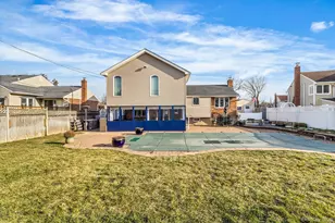 44 Colony Ln, Syosset, NY 11791 - Photo 41