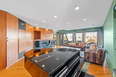 2829 Frankel Boulevard, Merrick, NY 11566 - Photo 9