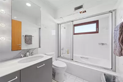 2829 Frankel Boulevard, Merrick, NY 11566 - Photo 21