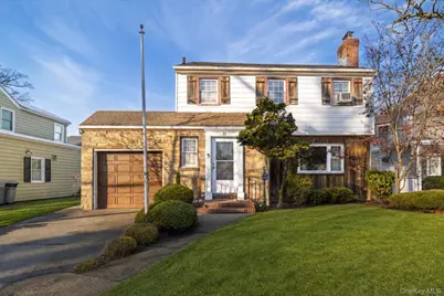 31 Alden Court, Malverne, NY 11565 - Photo 1