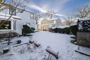 31 Alden Ct, Malverne, NY 11565 - Photo 15