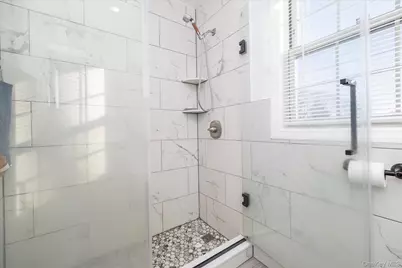 31 Alden Court, Malverne, NY 11565 - Photo 11