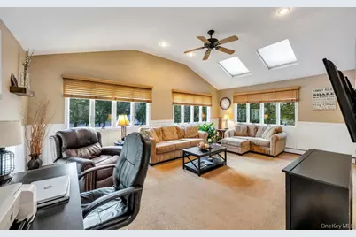 274 Collington Drive, Ronkonkoma, NY 11779 - Photo 11