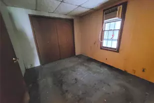 60-38 78th Ave, Glendale, NY 11385 - Photo 5