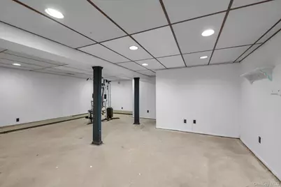 2 Joan Court, Woodbury, NY 11797 - Photo 21