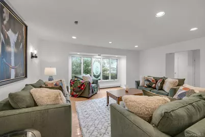 2 Joan Court, Woodbury, NY 11797 - Photo 3