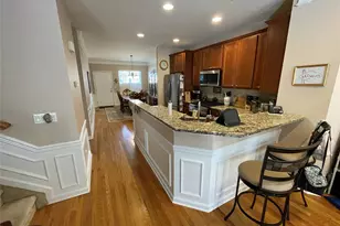 75 Warwick Dr, Massapequa, NY 11758 - Photo 3