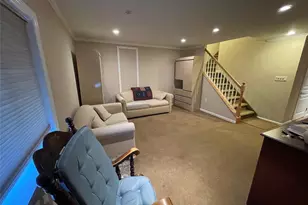 75 Warwick Dr, Massapequa, NY 11758 - Photo 25