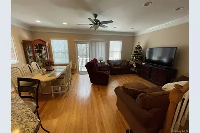 75 Warwick Drive, Massapequa, NY 11758 - Photo 5