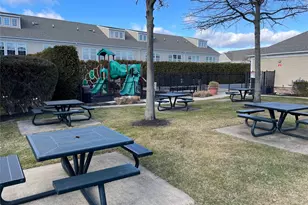 75 Warwick Dr, Massapequa, NY 11758 - Photo 33