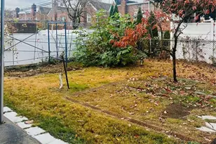 43-44 195th St, Flushing, NY 11358 - Photo 11