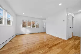 78 Carr Ln, Coram, NY 11727 - Photo 5