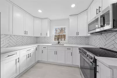 78 Carr Lane, Coram, NY 11727 - Photo 7