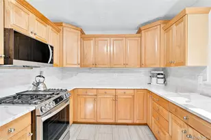 33 Smith Ave, White Plains, NY 10605 - Photo 15