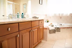 7 Victorian Ct, Milton, NY 12547 - Photo 17