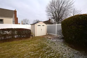 96 New York Ave, West Hempstead, NY 11552 - Photo 25