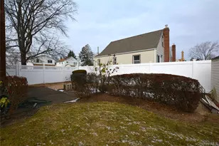 96 New York Ave, West Hempstead, NY 11552 - Photo 23