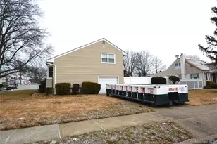 96 New York Ave, West Hempstead, NY 11552 - Photo 3