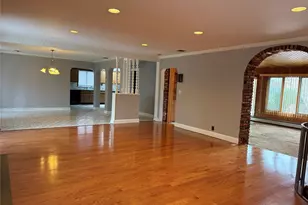 1926 Midlane Rd, Syosset, NY 11791 - Photo 11